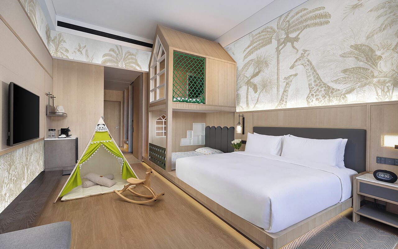 尊荣客房, 1 张特大床 (1 bunkbed) | 羽绒被、迷你吧、客房内保险箱、办公桌