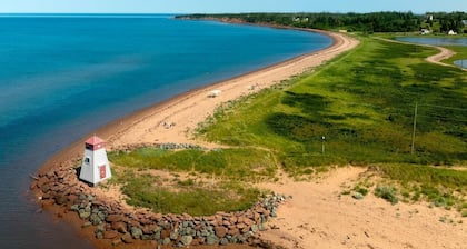 Oceanview Escape, 3 BR, with Kayaks