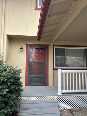 Exterior detail - Cute 2 bedroom condo, centrally located in Boise (Boise)