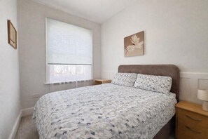 Room - The Hollies, 5 bedrooms, sleeps 15, contractors, family & friends togethers (Retford)