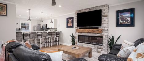 Smart TV, fireplace
