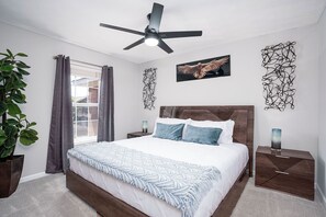 Room - 3BR Auburn Townhome: Patio, New Kitchen, Quiet Stay (Auburn)