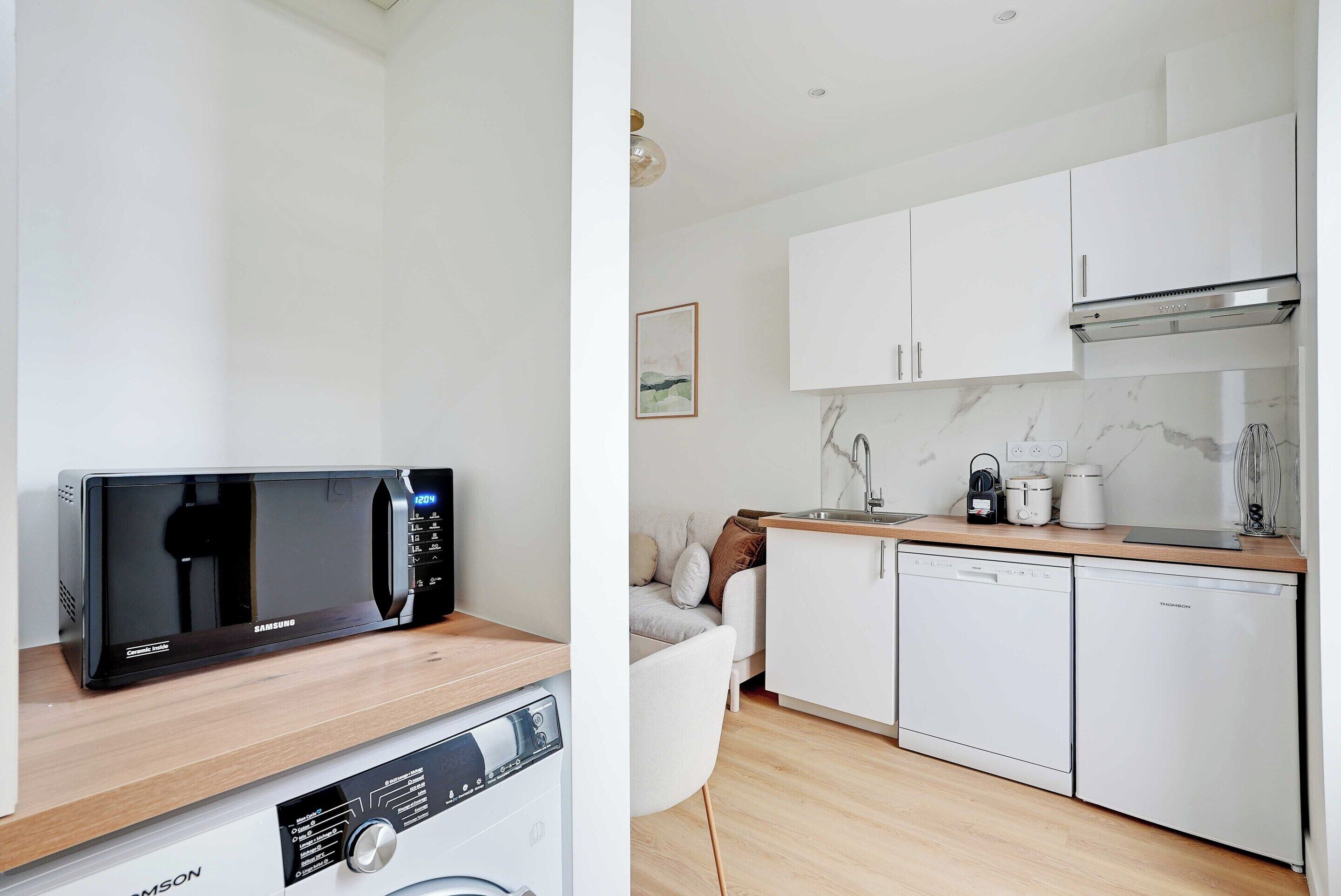 Apartment | Private kitchen | Fridge, microwave, stovetop, dishwasher
