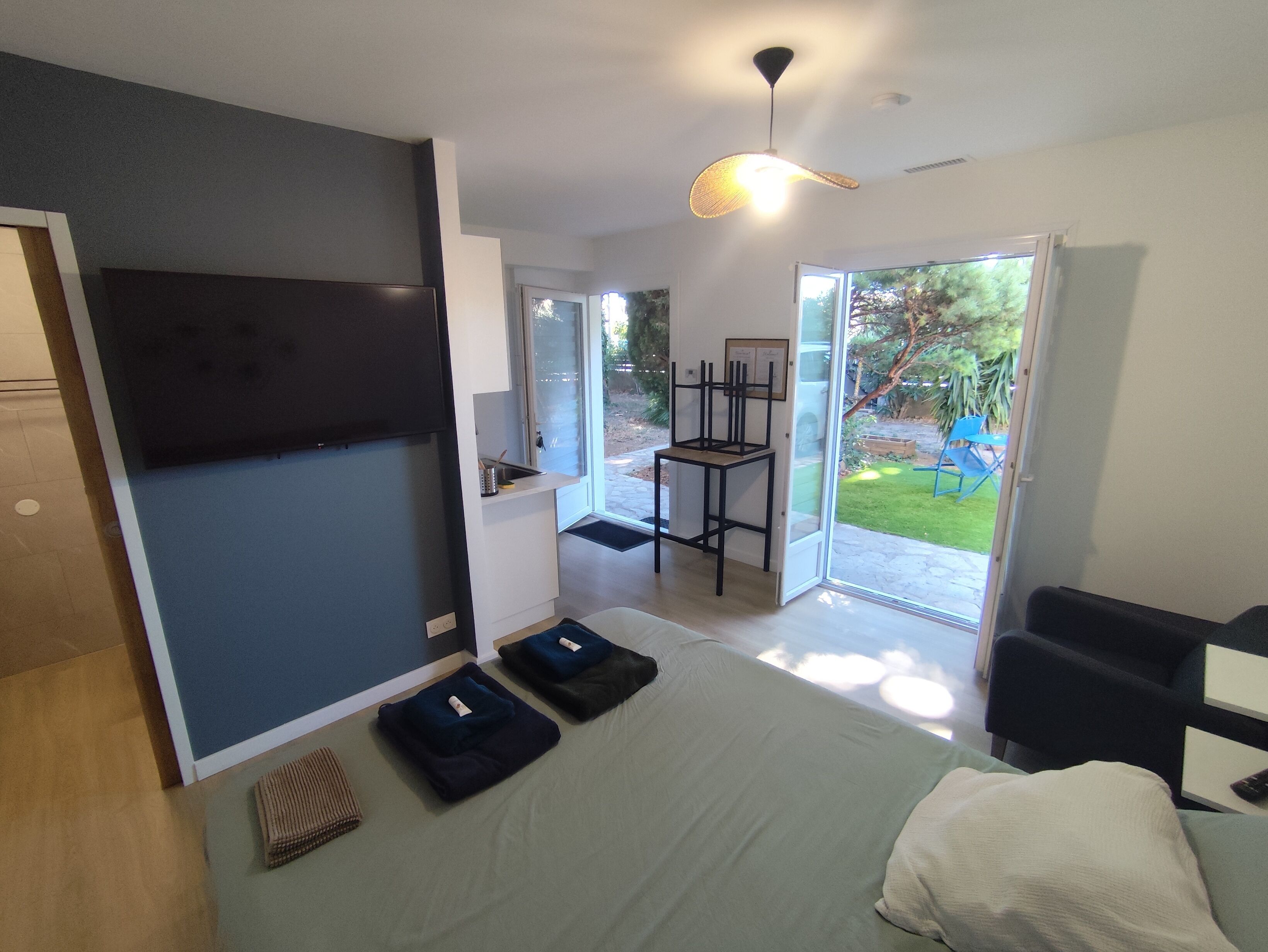 1 bedroom, WiFi, bed sheets