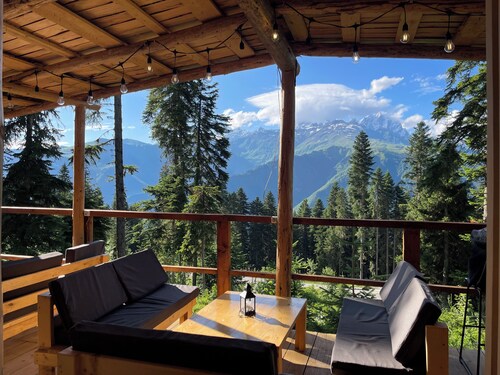 Tranquil 2-bedroom cottage in Hatsvali, Mestia with a view on Ushba’s twin peaks