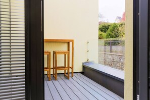 Interior - Luxury Coastal Room - Penarth (Vale of Glamorgan)