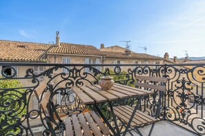 Apartment | Speisen im Freien