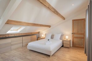 Apartment | 1 Schlafzimmer, laptopgeeigneter Arbeitsplatz, Bügeleisen/Bügelbrett