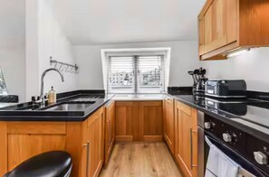 Private kitchen - 1 Bed Apartment Hyde Park- Central London (London)