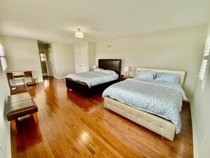 4 chambres, fer et planche à repasser, Wi-Fi gratuit, draps fournis