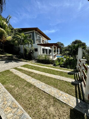 Property grounds - Infinity Pool & Ocean View Studio - Sunset (Santos Guardiola)