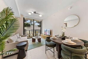 Classic Condo, 1 King Bed with Sofa bed, Kitchen, City View | In-room dining - Casiola Residences at The Crosby (Miami)