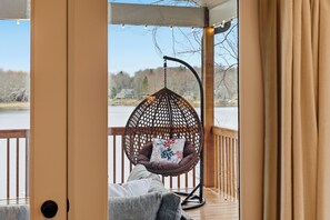 Interior - The Four Seasons Escape (Pocono Lake)
