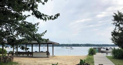 Cozy 3-bedroom cottage in water-privileged community minutes from Annapolis, MD