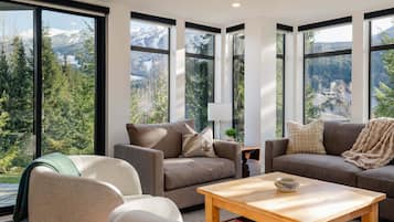 Apartment, Multiple Beds, Patio, Mountain View (Cedar Sky at Ravencrest) | Living area