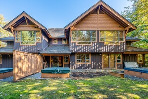 Exterior - Harmony Chalet at Montebello (Whistler)
