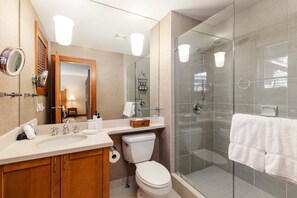 House, Multiple Beds, Hot Tub, Mountain View (Harmony Chalet at Montebello) | Bathroom | Towels - Harmony Chalet at Montebello (Whistler)