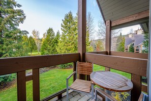 Property grounds - Northlight Retreat at Alpine Greens (Whistler)