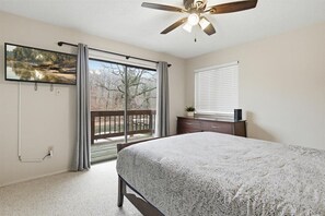 3 bedrooms, iron/ironing board, WiFi, bed sheets - Lake of the Ozarks 3-bedroom Lakefront Escape with Private Dock. Sleeps 10. (Camdenton)