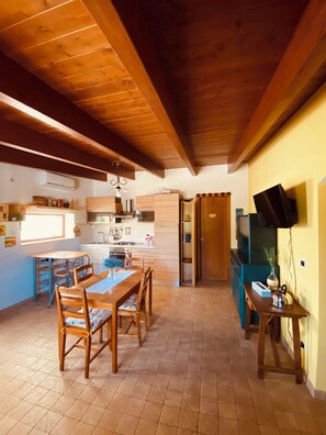 Fridge, microwave, oven, stovetop - Dimora del Fragno – Trullo, garden and relax 5 minutes from the Castellana Caves (Puglia)