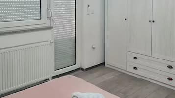 3 Schlafzimmer, Bügeleisen/Bügelbrett, Reisekinderbett, kostenloses WLAN