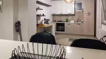 Kühlschrank, Ofen, Herdplatte, Geschirrspüler