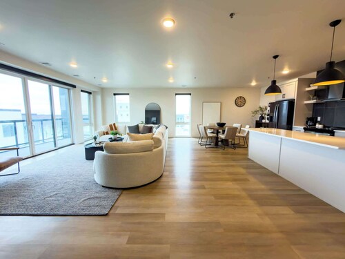 Luxury Condo Downtown Fargo