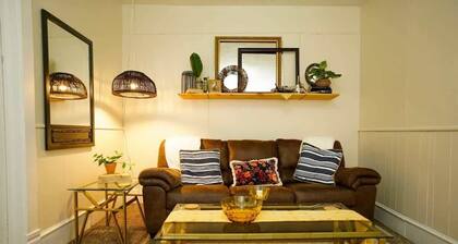 Vintage Apartment Near NDSU and Downtown Fargo