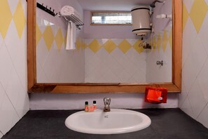 Bathroom - Super Collection O Alwar Hotel Ashoka (Alwar)
