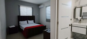 Room - 13BR Luxury Villas Near Airport, Boca Chica Beach - Pools, Jacuzzi & Billar (La Caleta)