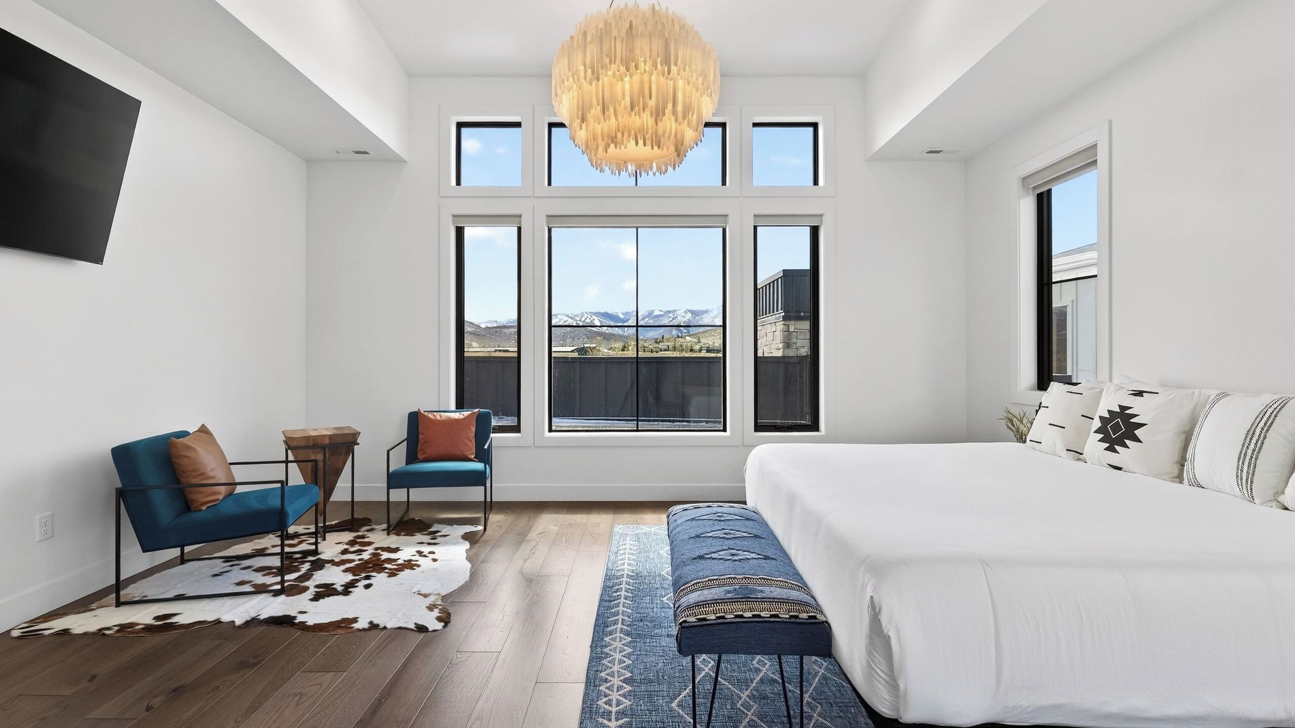 House (6 Bedrooms) | Interior