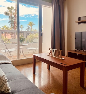 TV - Golden Stay in Maspalomas (San Bartolomé de Tirajana)