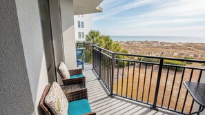 Apartment (3 Bedrooms) | Interior - 219 D Shipwatch by Avantstay Wild Dunes Beachfront Condo Pool Access + Private Balcony (Isle of Palms)