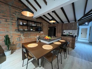 Apartment, 5 Bedrooms | Dining - Apartamento Hija Mía (Medellín)