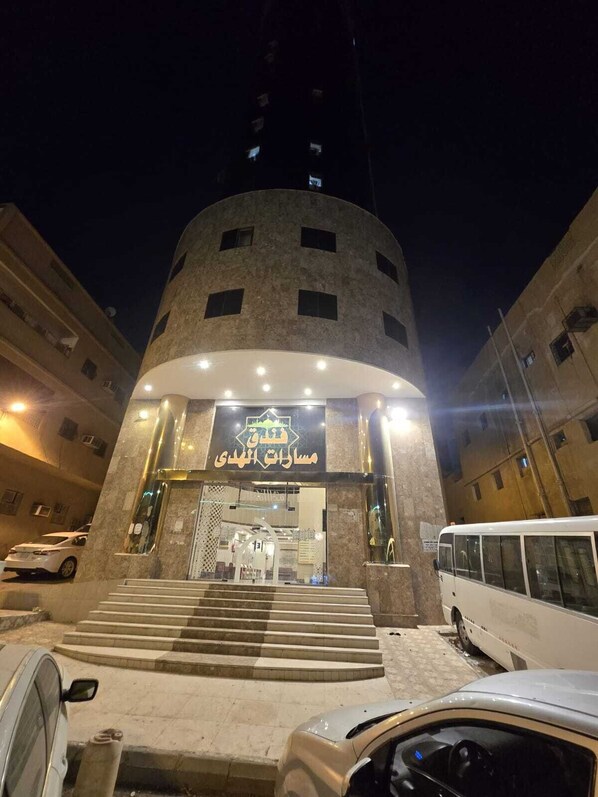 Exterior detail - nazal alroh alhora -Hajj Street (Makkah)