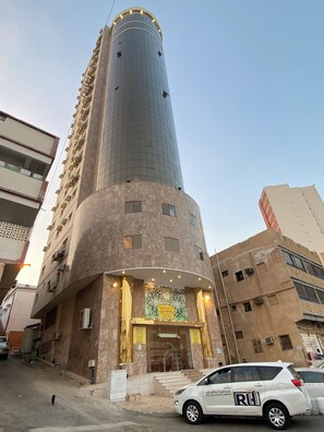 Front of property - nazal alroh alhora -Hajj Street (Makkah)