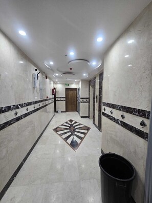 Interior - nazal alroh alhora -Hajj Street (Makkah)