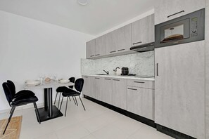 Apartment | Private kitchen - Elegant Appt - 1bdr/2p - Near Paris & La Defense (Suresnes)