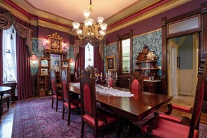 Dining - The Chatelaine Suite (Little Rock)