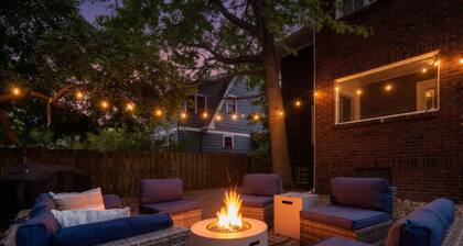 Poker-Bar-Shuffleboard-Firepit-Walkable-Sleeps 10