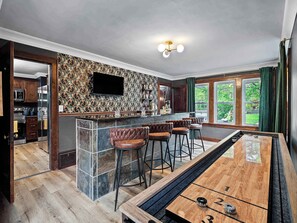 Bar (in der Unterkunft)