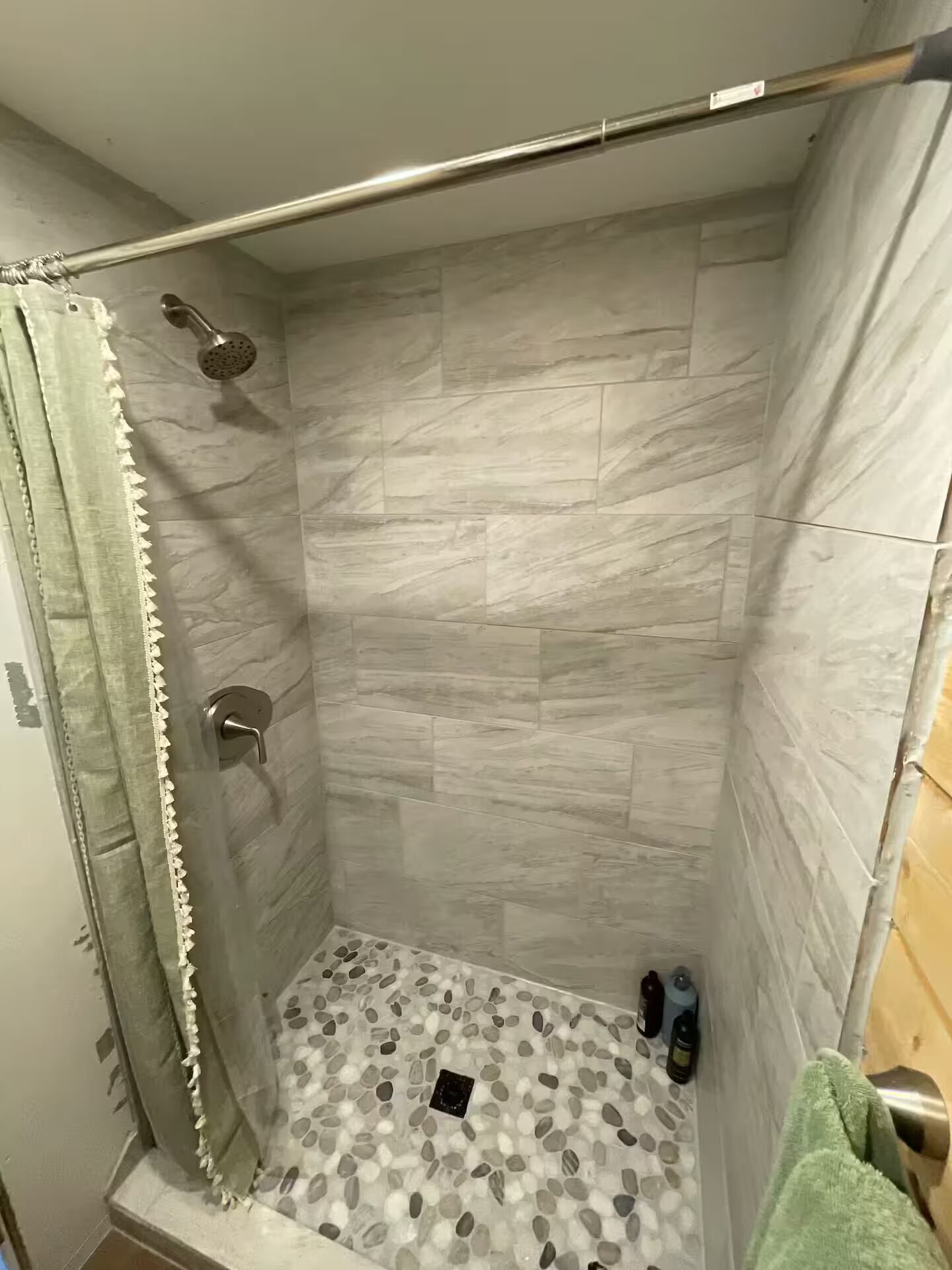 Shower, towels, toilet paper