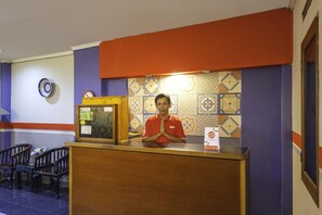 Lobby - Luxury Twin Stay with Free WiFi and Parking (Bandung)