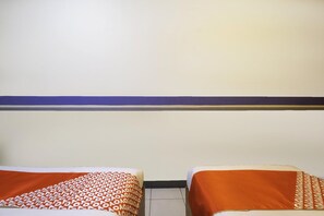 Room - Luxury Triple Suite W/ Free WiFi and Parking (Bandung)