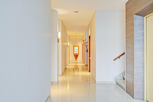 Luxury Twin Stay with Free WiFi and Parking