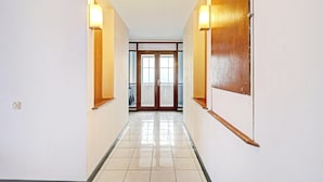 Interior - Luxury Twin Stay with Free WiFi and Parking (Bandung)