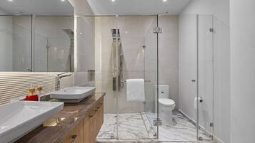 Apartment | Bathroom