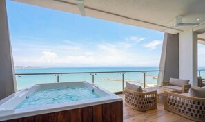 Exclusive Apartment | Outdoor spa tub - Bahiban Residences by Monyxbnb (La Cruz de Huanacaxtle)