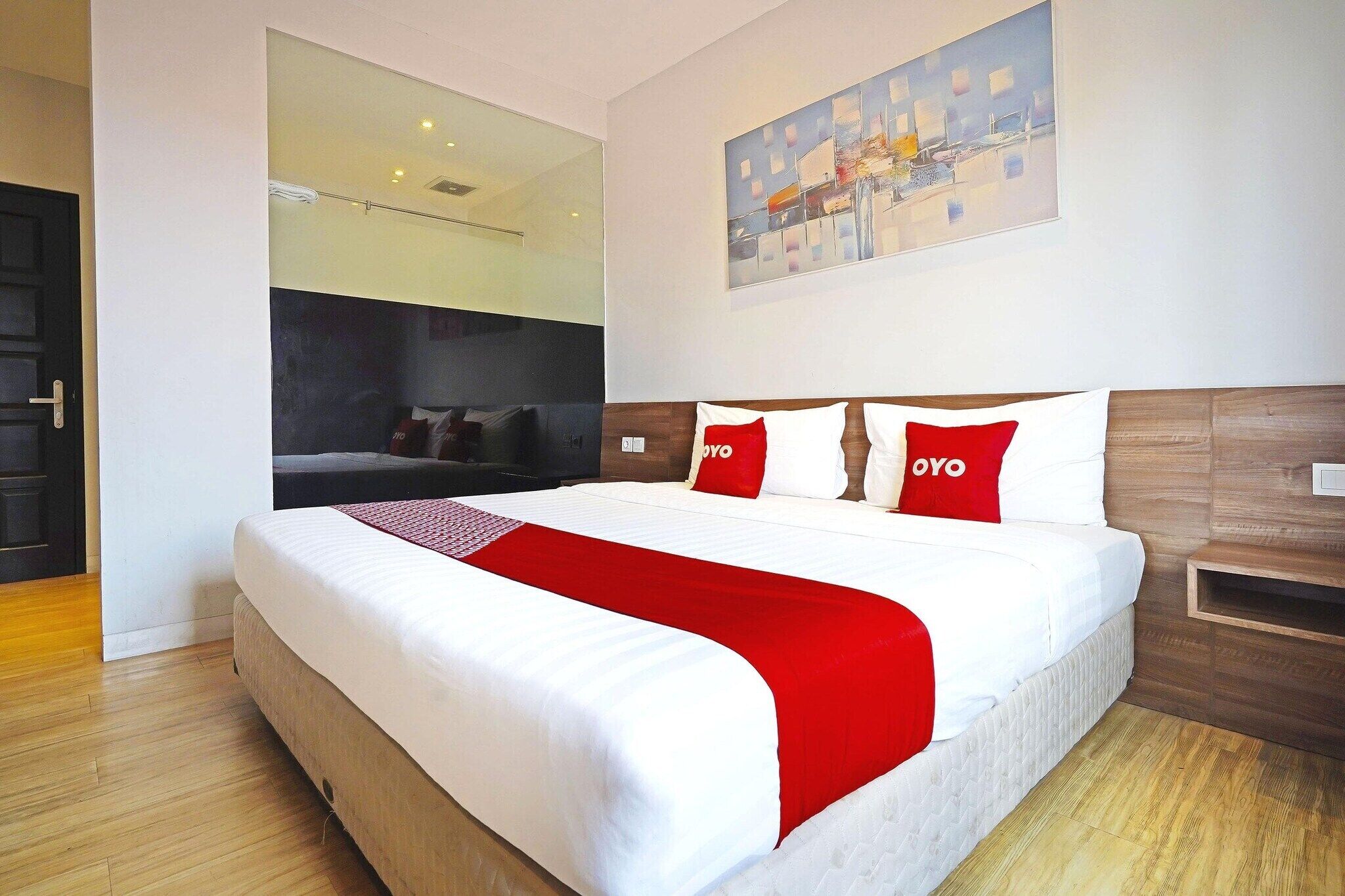 Desk, WiFi (free), bed sheets