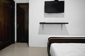 Unclassified image, 3 of 24, button - Luxury Deluxe DBL Retreat W/ Free WiFi and Parking (Bandung)